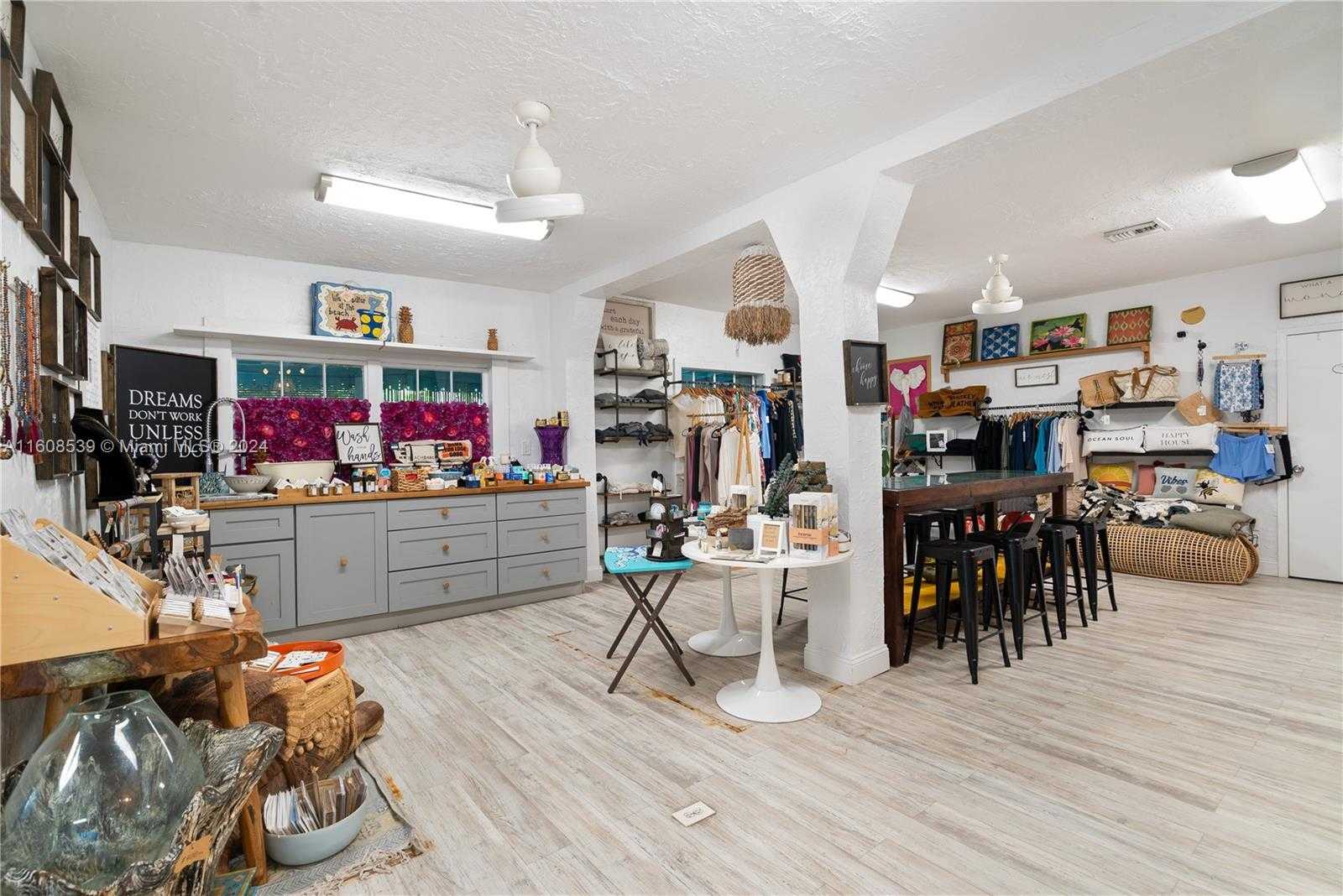 Small Image of 98275 OVERSEAS HWY, Key Largo Number 13
