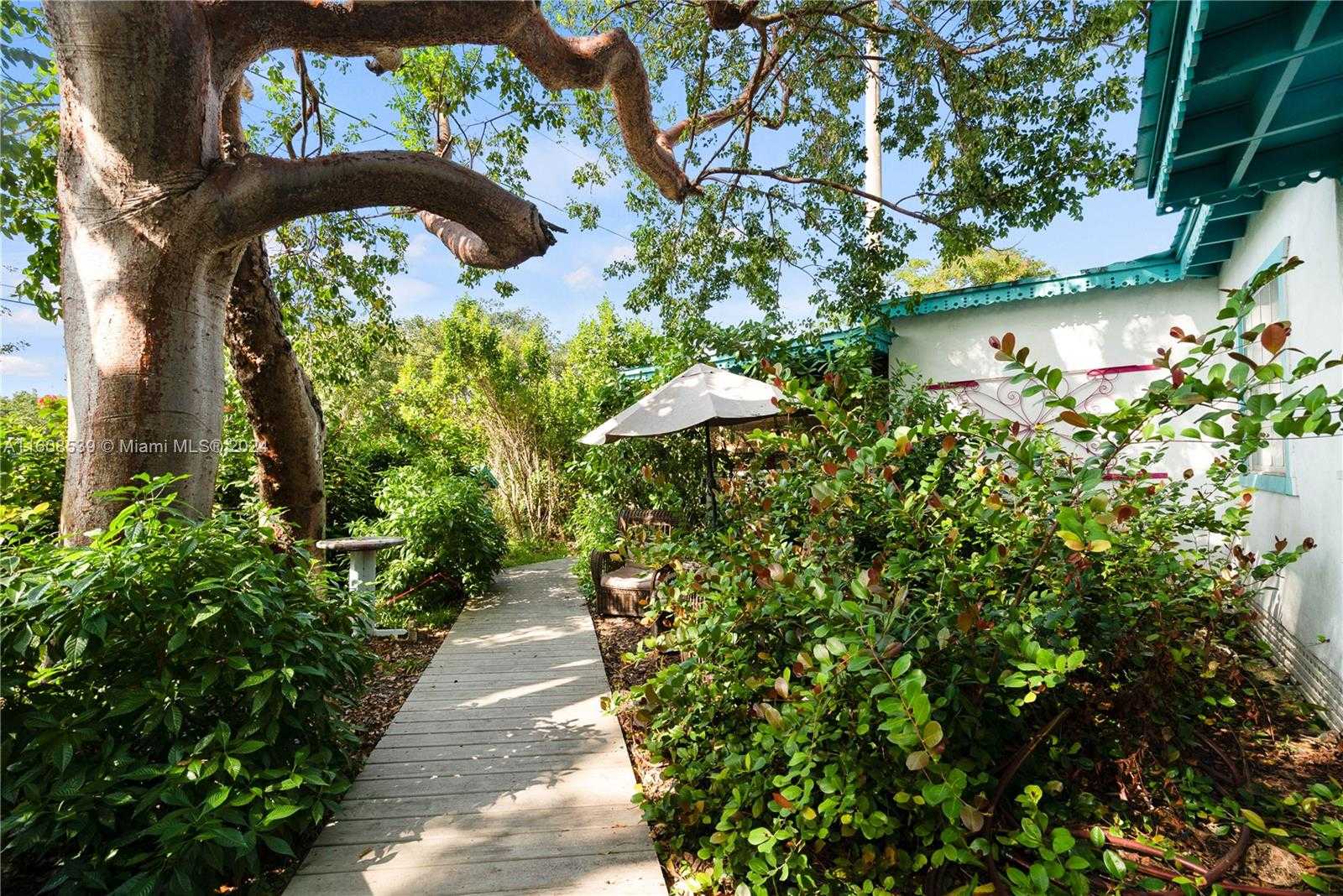 Small Image of 98275 OVERSEAS HWY, Key Largo Number 6