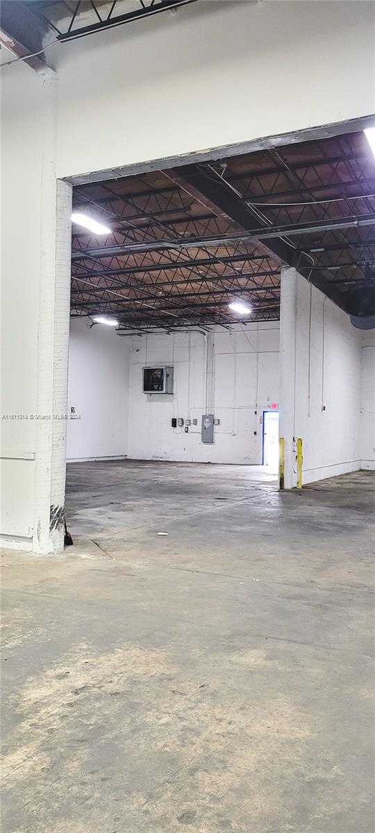 Small Image of 7320 NW 58th St, Miami, FL 33166, USA Number 3