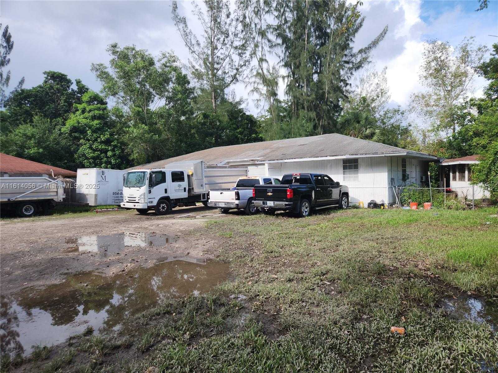 Small Image of 2650 SOUTH WEST 154TH AVE, Davie Number 2