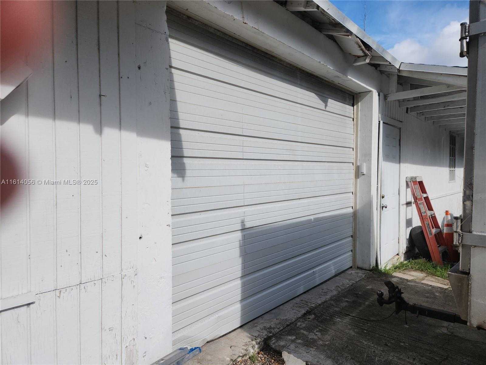 Small Image of 2650 SOUTH WEST 154TH AVE, Davie Number 3