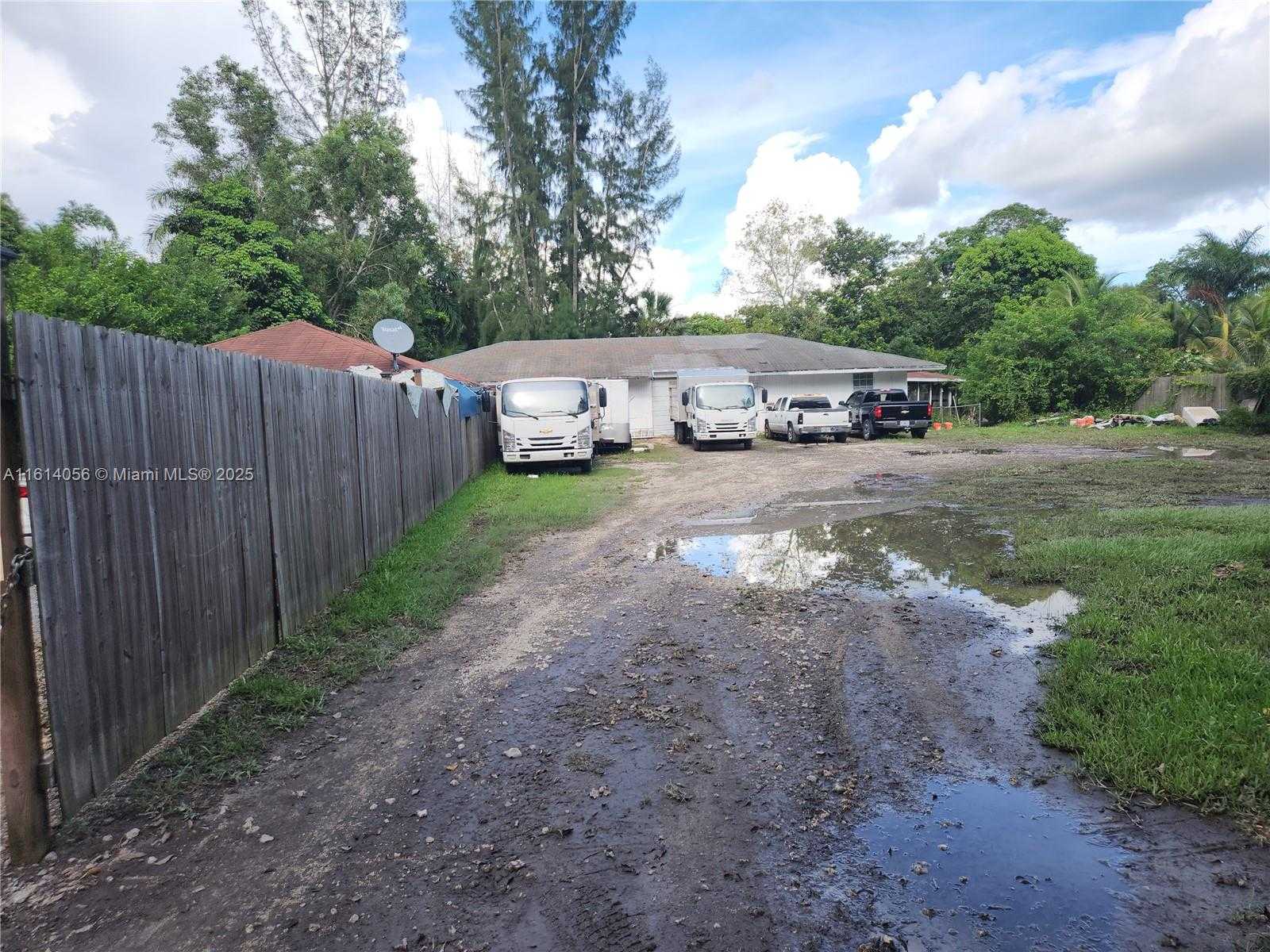Small Image of 2650 SOUTH WEST 154TH AVE, Davie Number 7