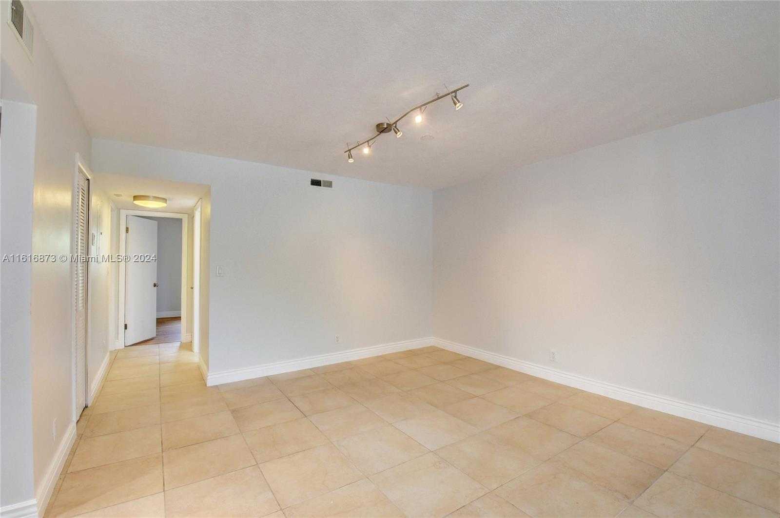 Small Image of 520 ORTON AVE #201, 204, 403, Fort Lauderdale Number 17