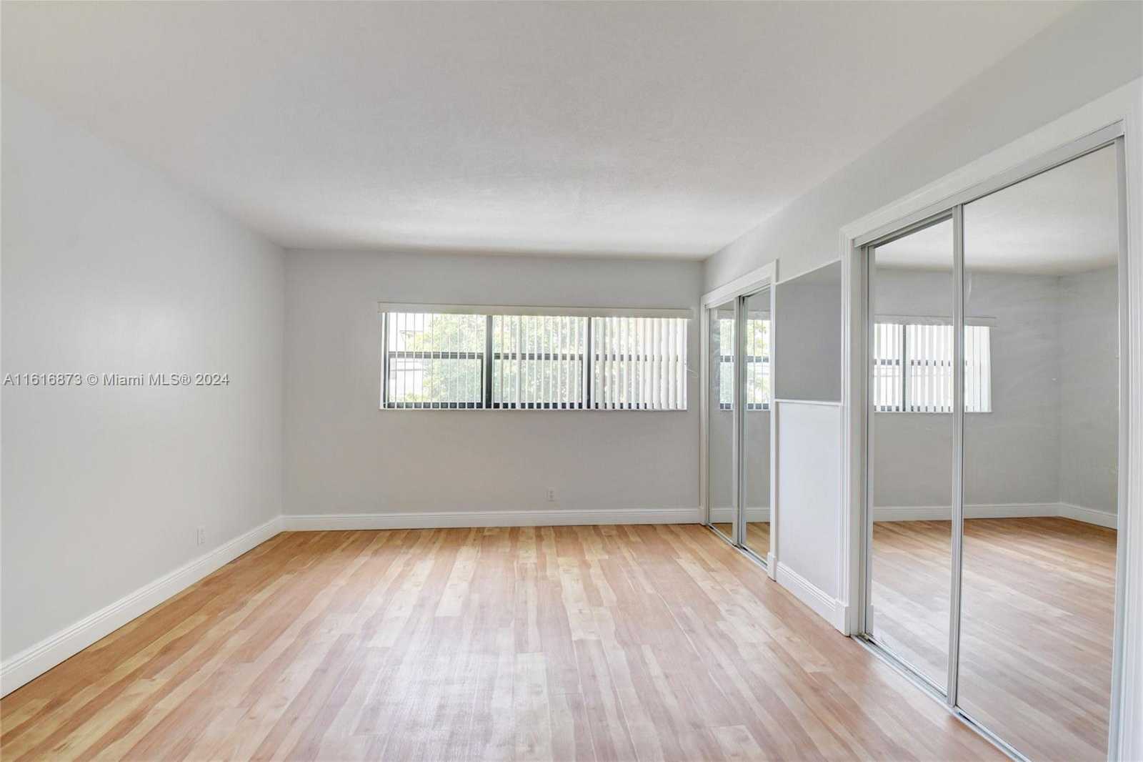 Small Image of 520 ORTON AVE #201, 204, 403, Fort Lauderdale Number 23