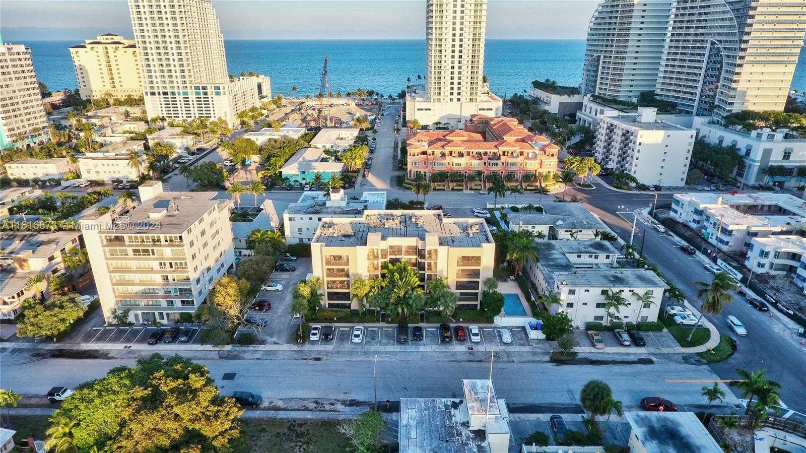 Small Image of 520 ORTON AVE #201, 204, 403, Fort Lauderdale Number 25