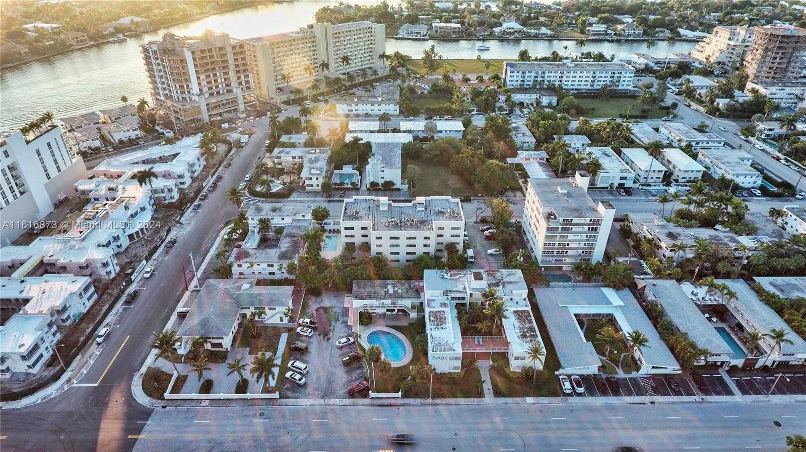 Small Image of 520 ORTON AVE #201, 204, 403, Fort Lauderdale Number 27