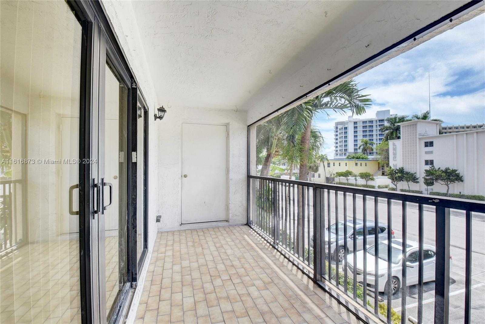 Small Image of 520 ORTON AVE #201, 204, 403, Fort Lauderdale Number 38