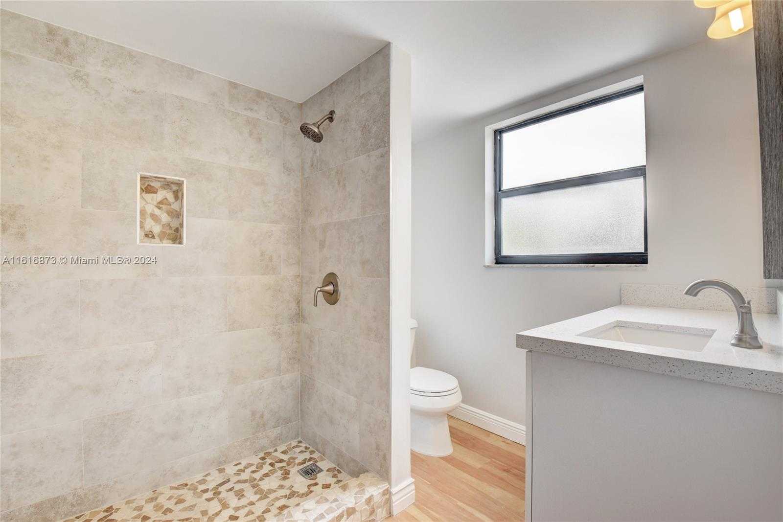 Small Image of 520 ORTON AVE #201, 204, 403, Fort Lauderdale Number 9