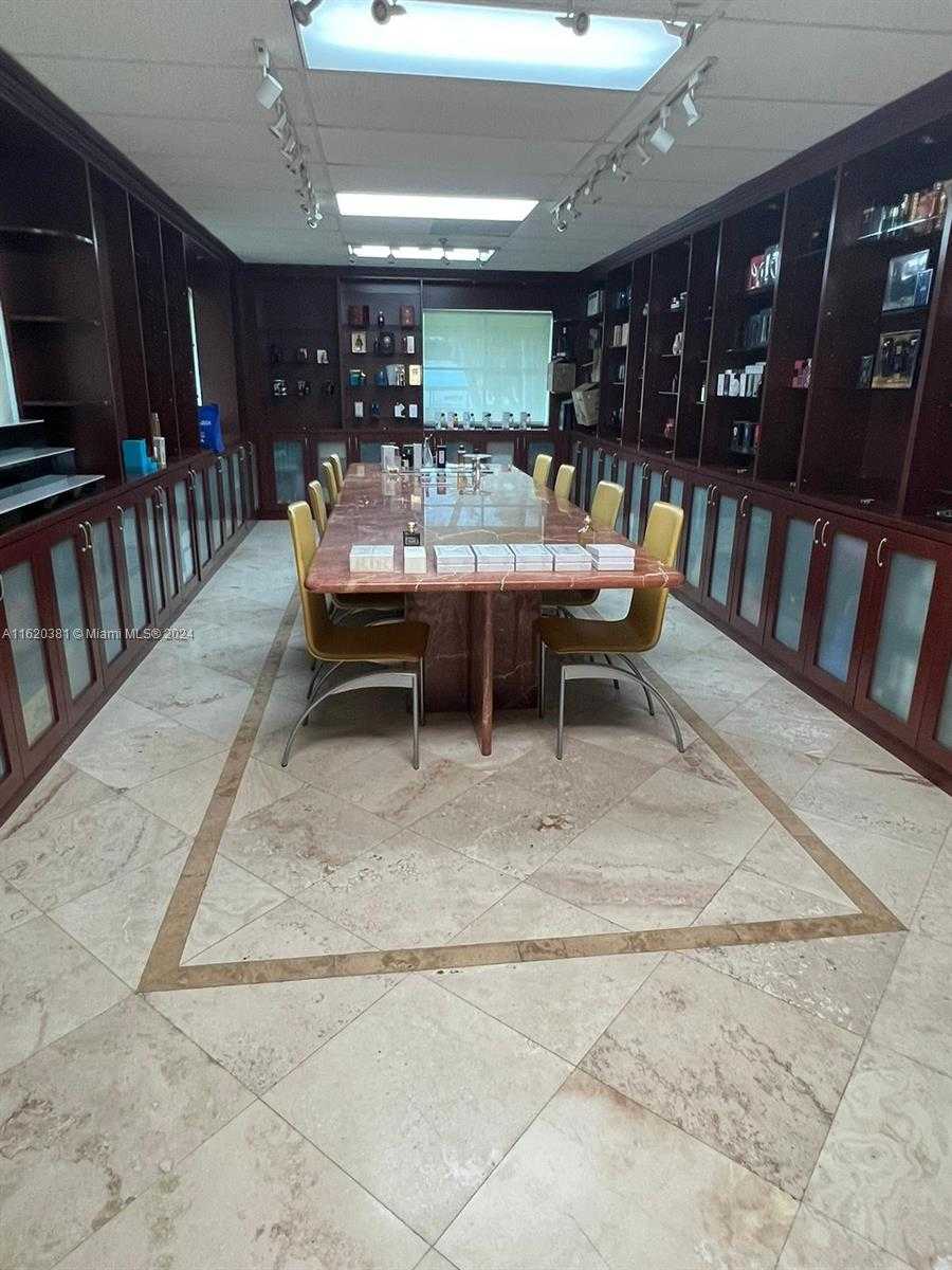 Small Image of 8299 NORTH WEST 30TH TER, Doral Number 11