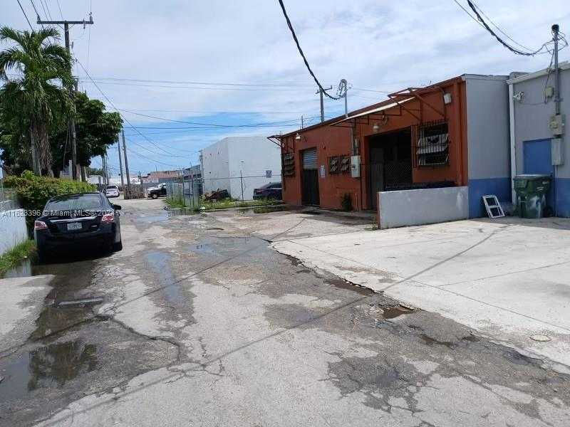 Small Image of 2421 NORTH WEST 27TH AVE, Miami Number 3
