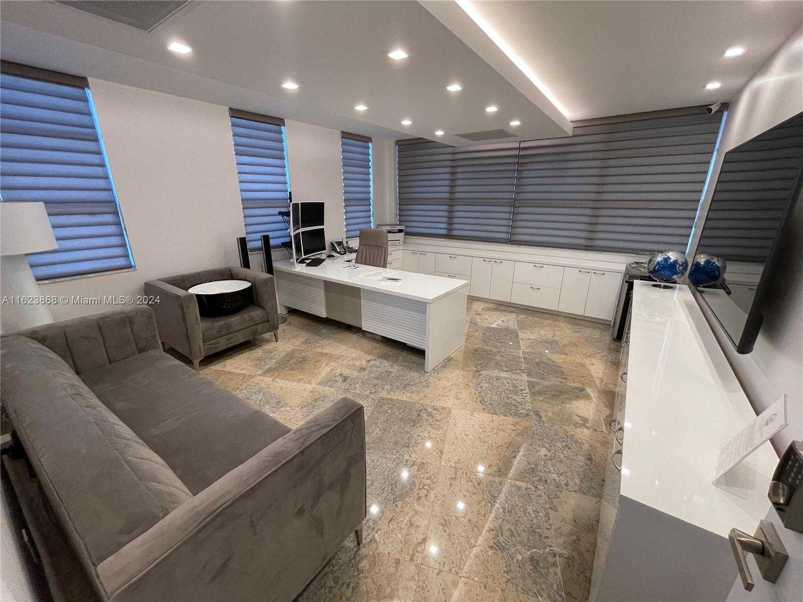 Small Image of 3800 SOUTH OCEAN DR #212, Hollywood Number 2