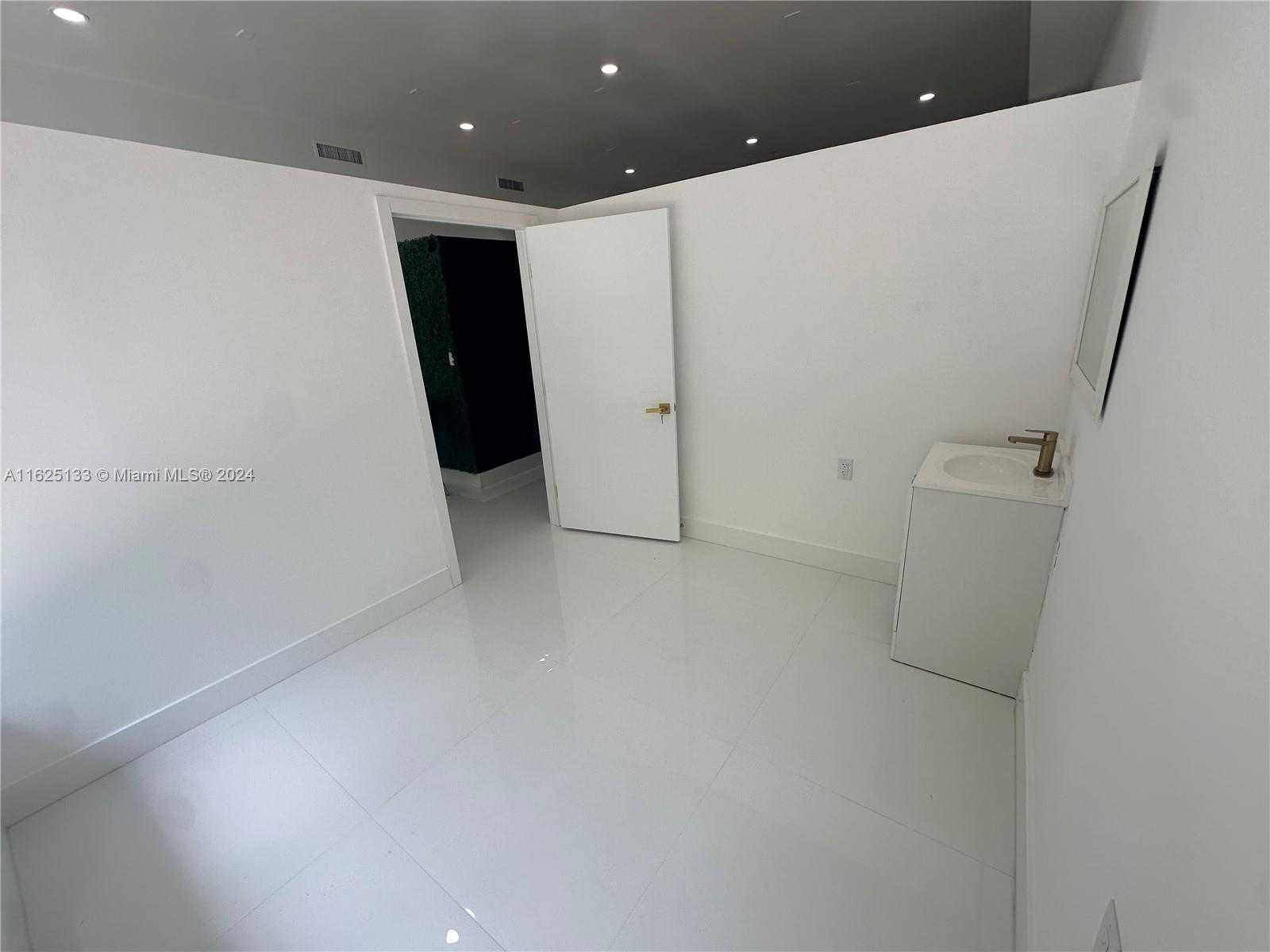 Small Image of 2389 SOUTH WEST 22ND ST #2397, Miami Number 6