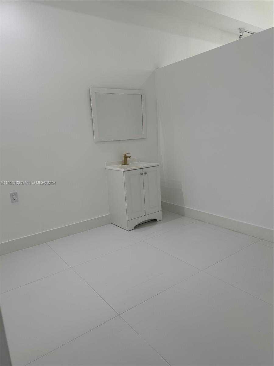 Small Image of 2389 SOUTH WEST 22ND ST #2397, Miami Number 8