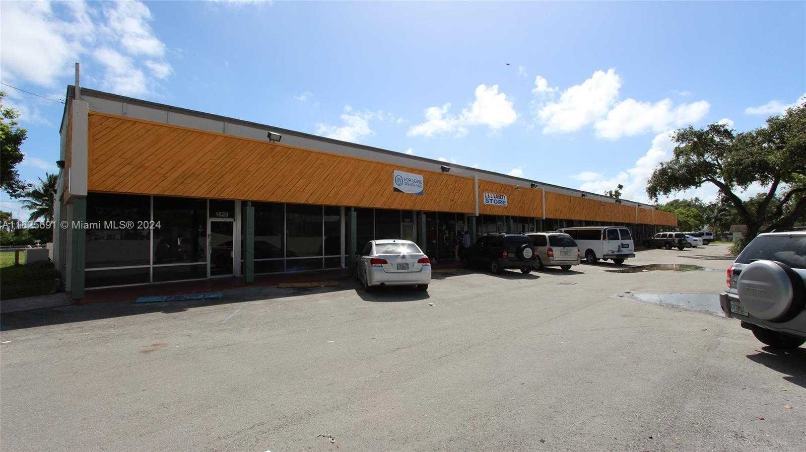Small Image of 1620 NORTH EAST 148 ST #1630, North Miami Number 2