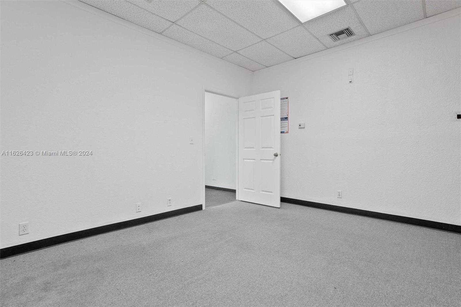 Small Image of 2003 CYPRESS CREEK #102, Fort Lauderdale Number 3