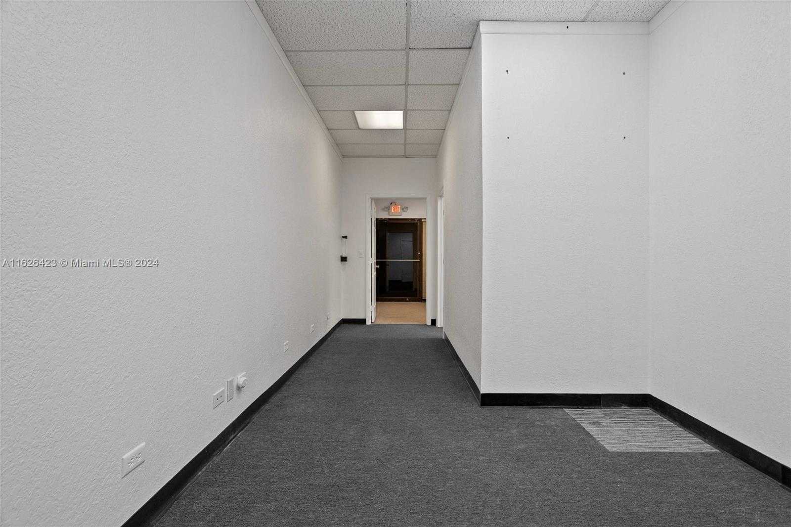 Small Image of 2003 CYPRESS CREEK #102, Fort Lauderdale Number 7