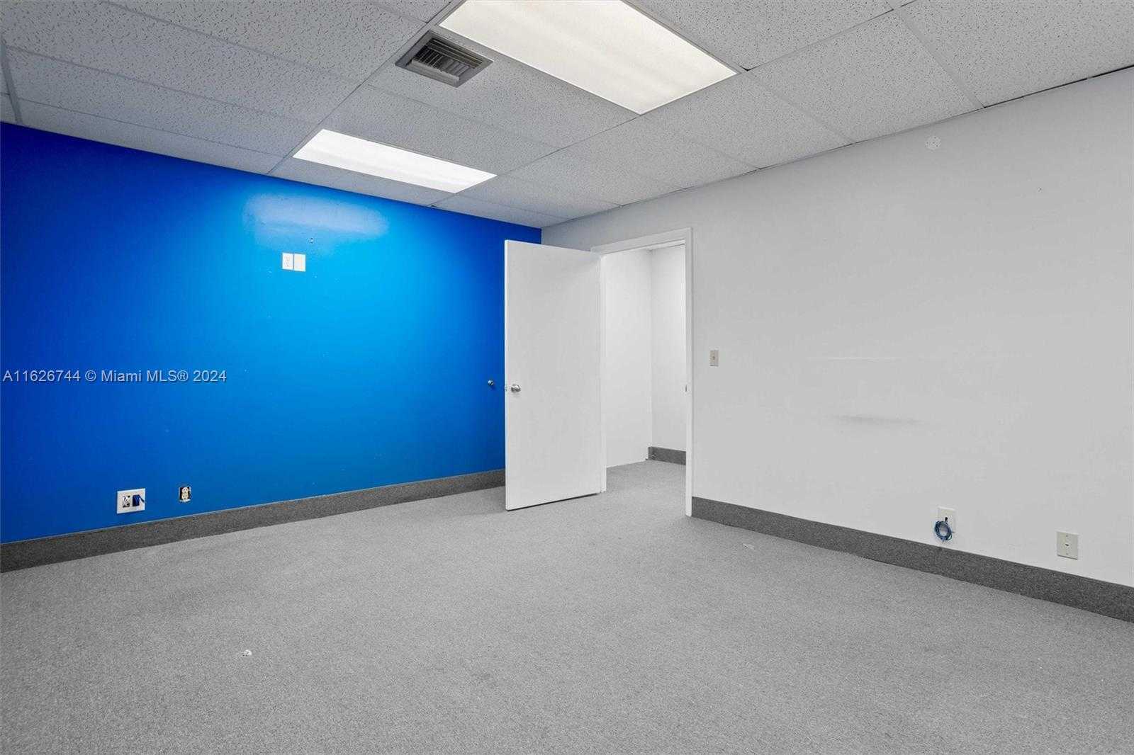 Small Image of 2001 CYPRESS CREEK #207-209, Fort Lauderdale Number 12