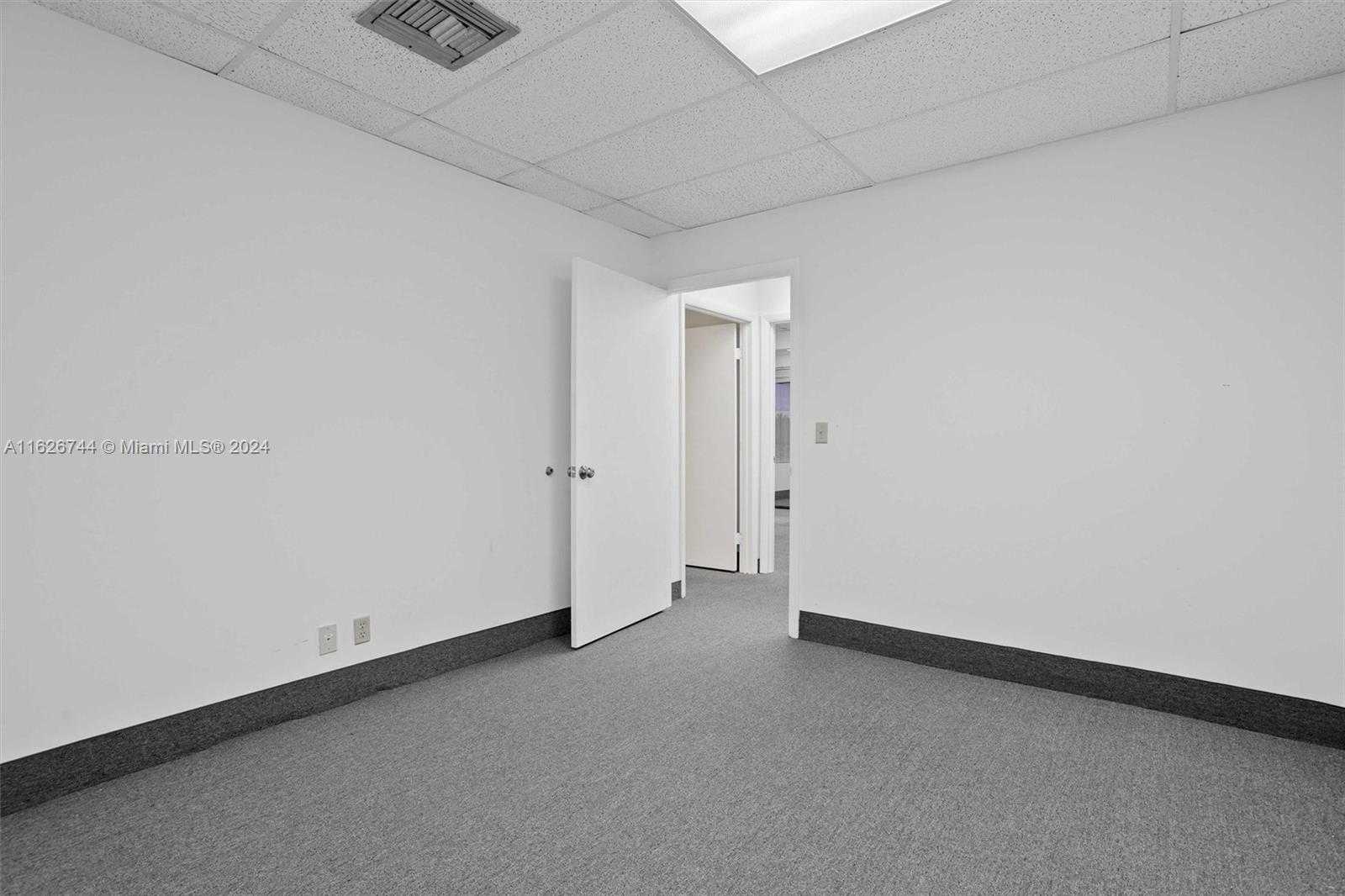 Small Image of 2001 CYPRESS CREEK #207-209, Fort Lauderdale Number 30