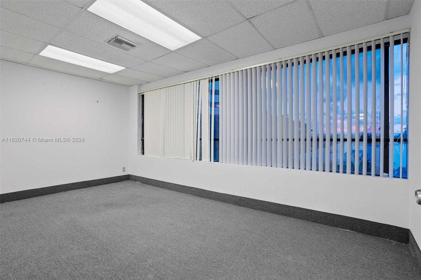 Small Image of 2001 CYPRESS CREEK #207-209, Fort Lauderdale Number 31
