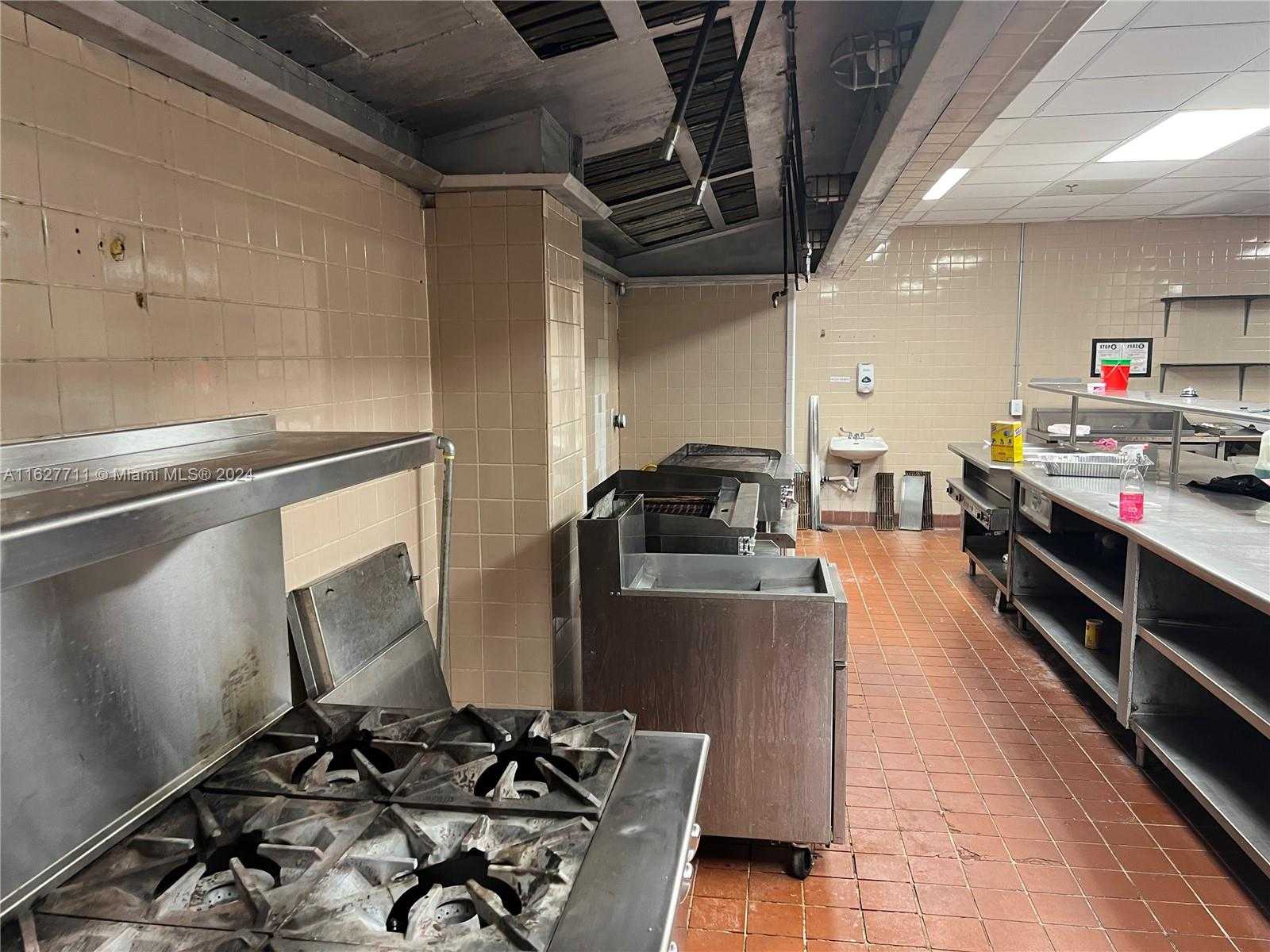Small Image of 148 NORTH WEST 167TH ST, Miami Number 23