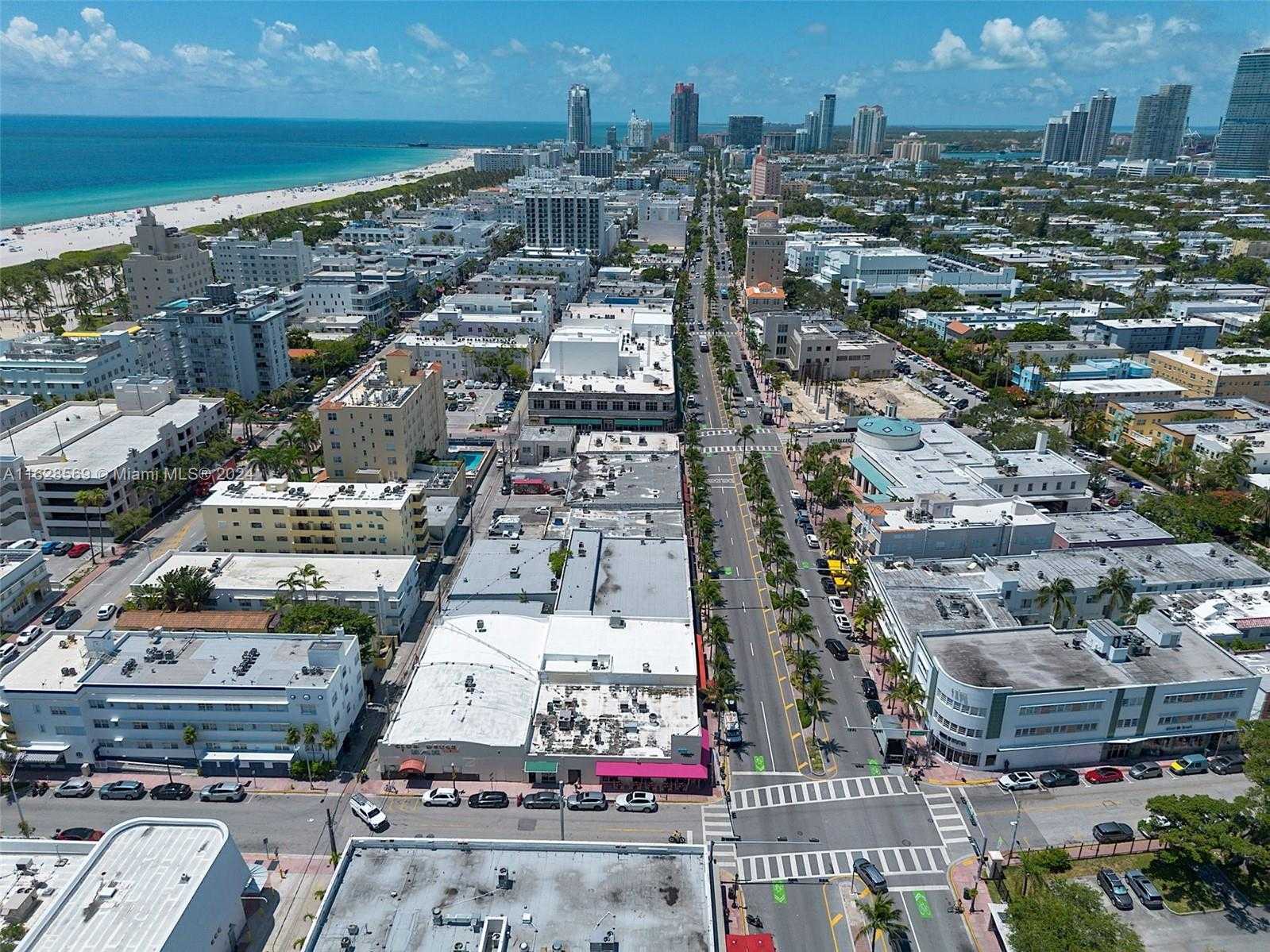 Small Image of 1323 WASHINGTON AVE, Miami Beach Number 7