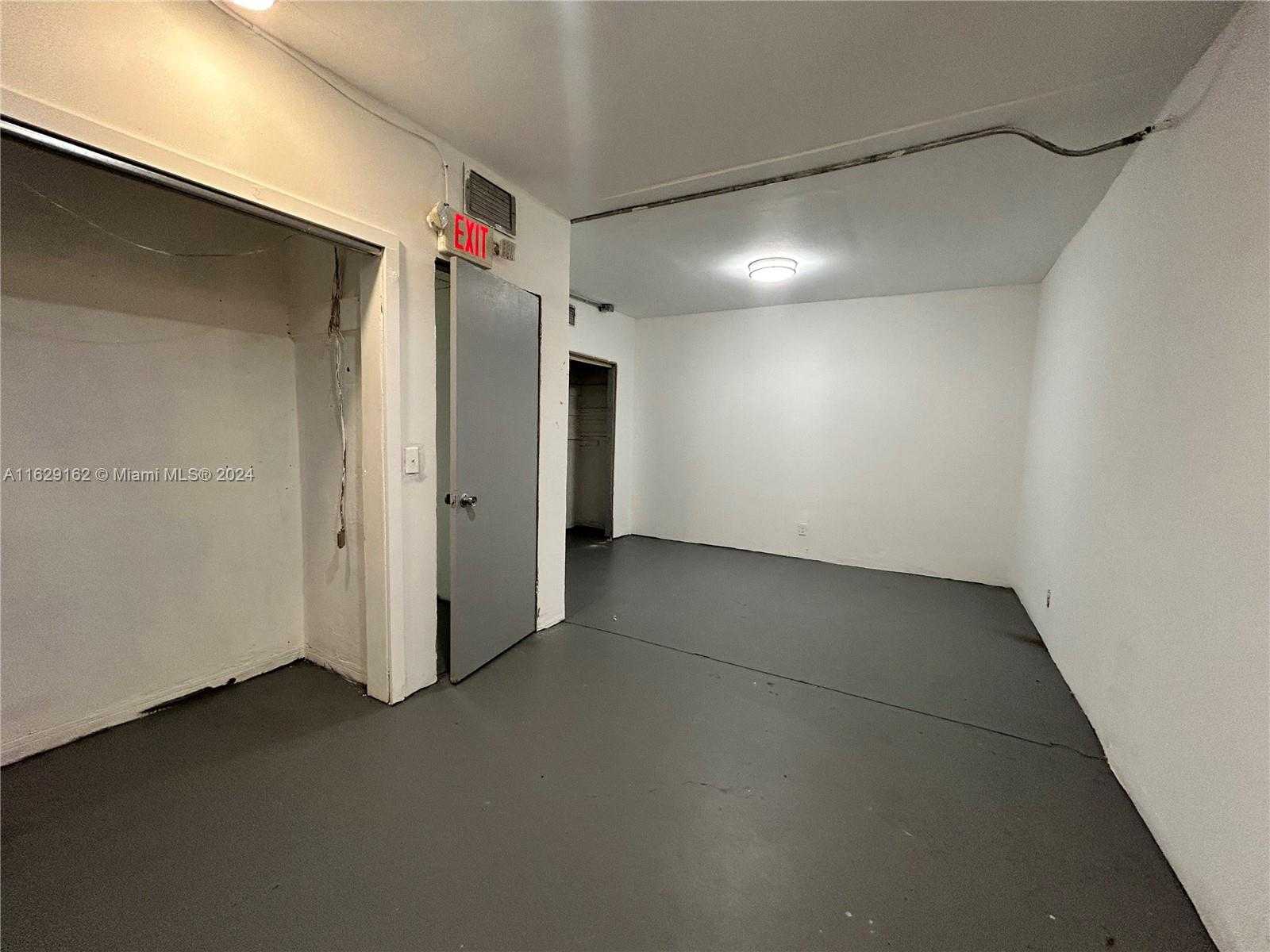 Small Image of 1100 SOUTH DIXIE HWY, Hollywood Number 11