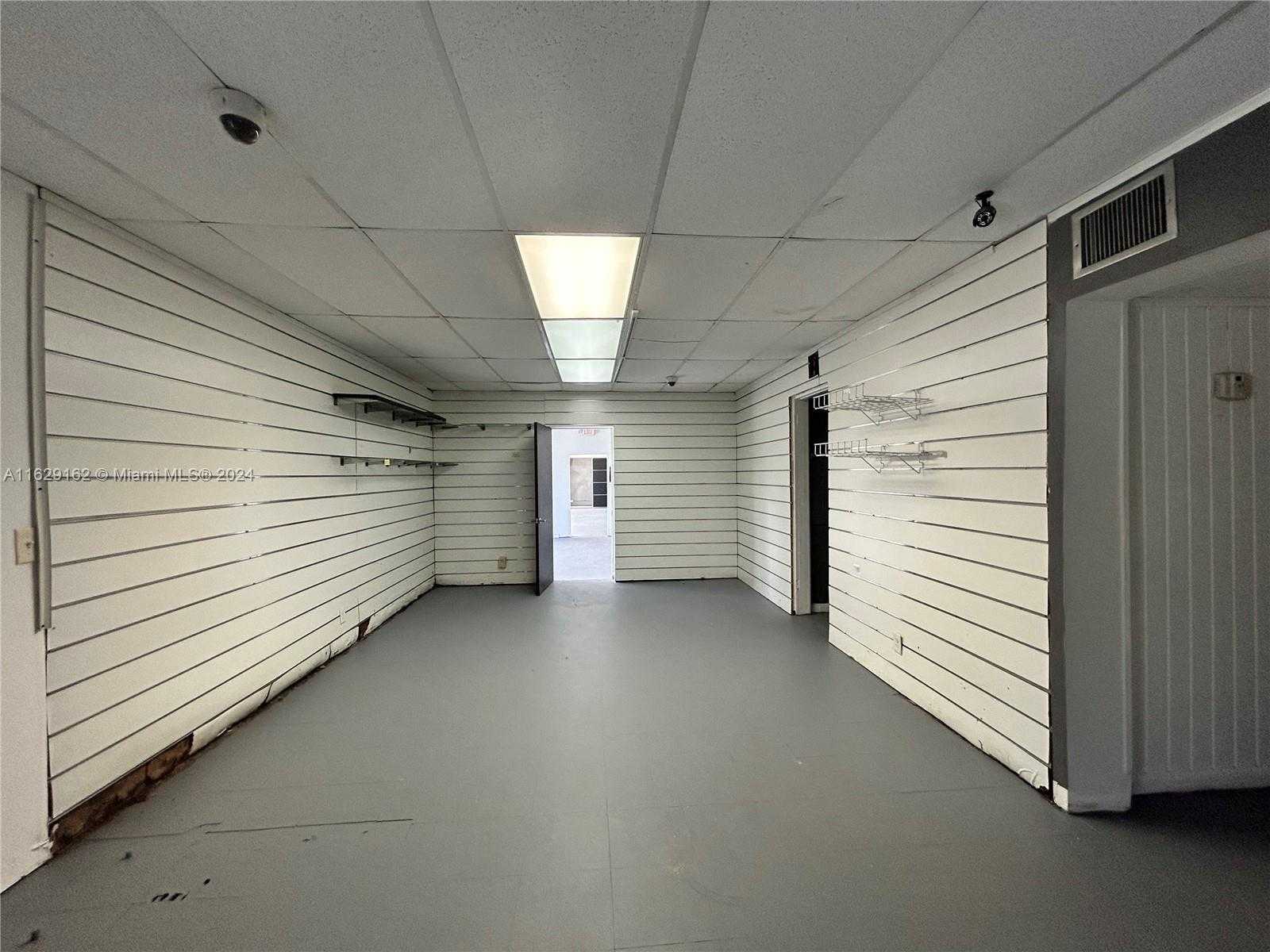 Small Image of 1100 SOUTH DIXIE HWY, Hollywood Number 13