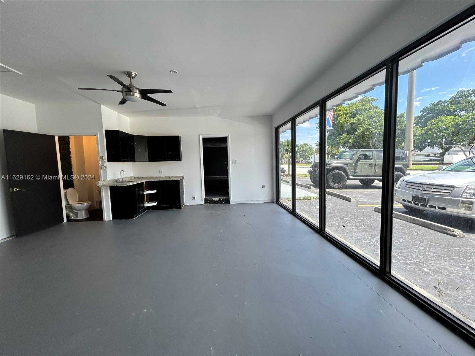 Small Image of 1100 SOUTH DIXIE HWY, Hollywood Number 15
