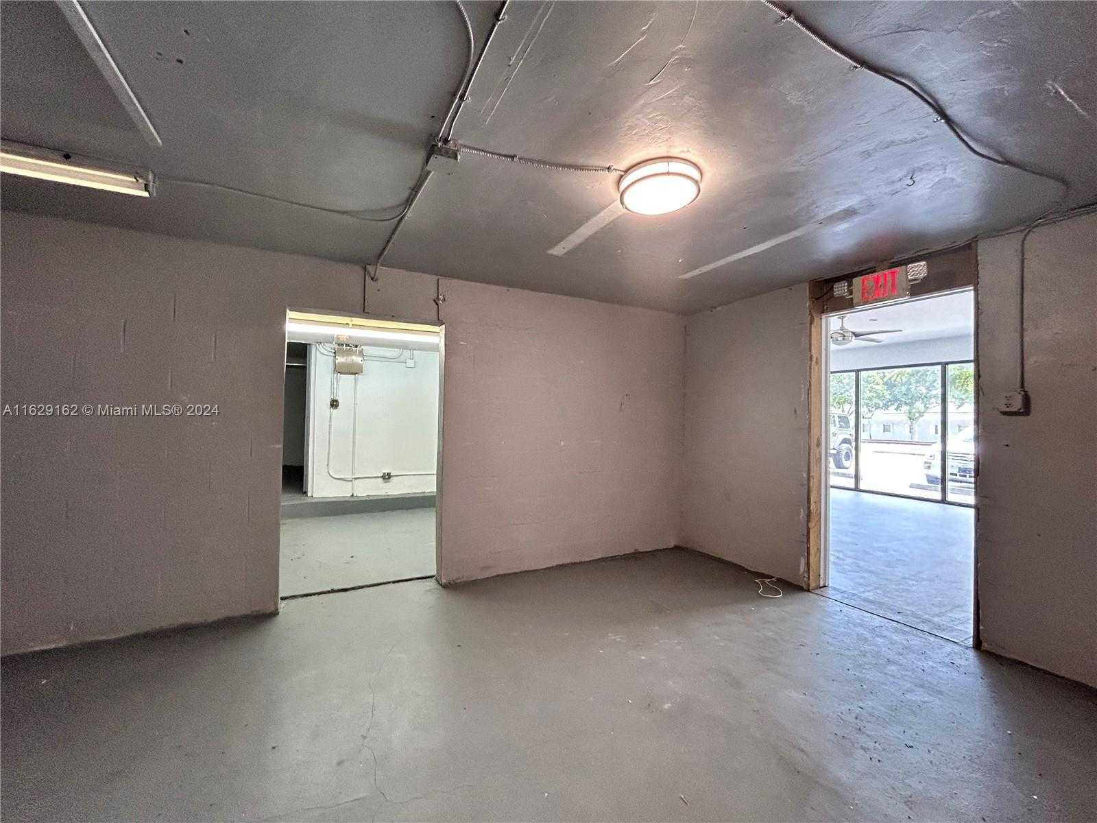 Small Image of 1100 SOUTH DIXIE HWY, Hollywood Number 16