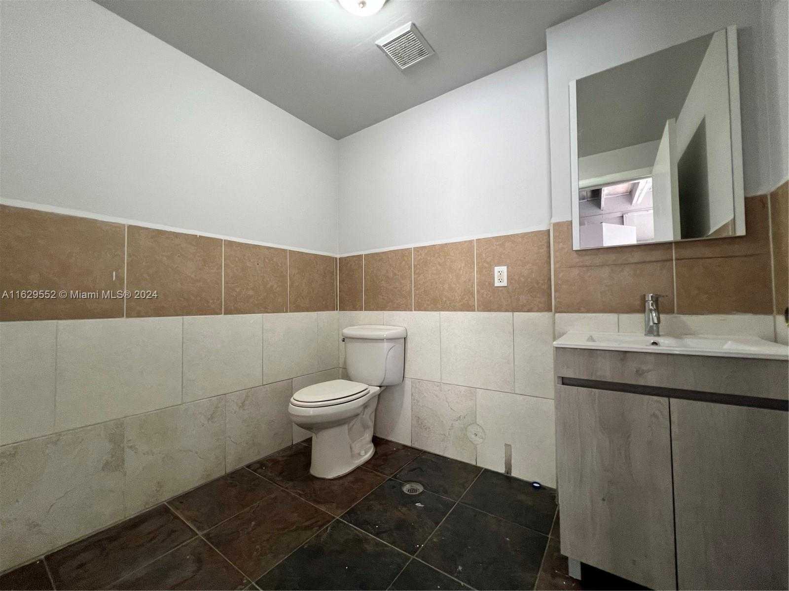 Small Image of 238 NORTH WEST 9TH AVE #2, Homestead Number 10