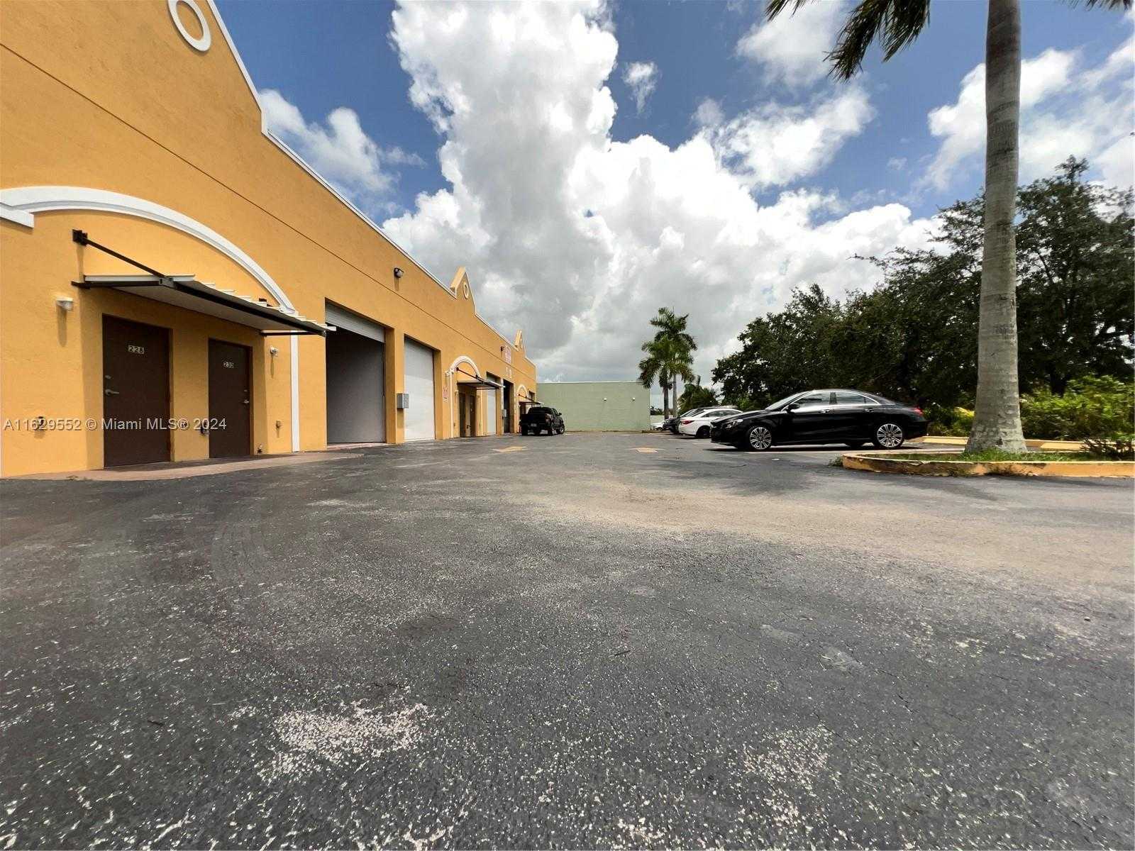 Small Image of 238 NORTH WEST 9TH AVE #2, Homestead Number 5