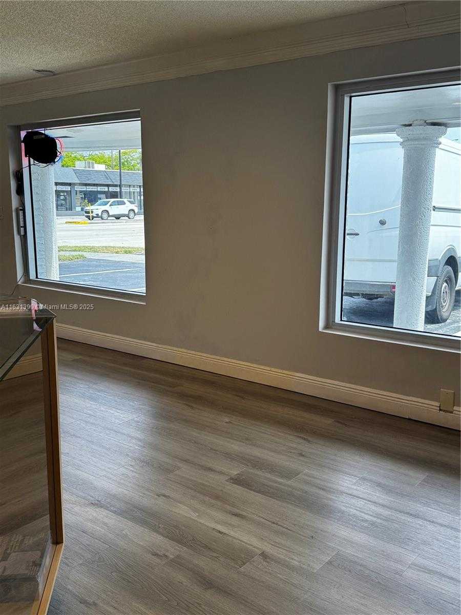 Small Image of 600 WEST OAKLAND PARK BLVD, Wilton Manors Number 15