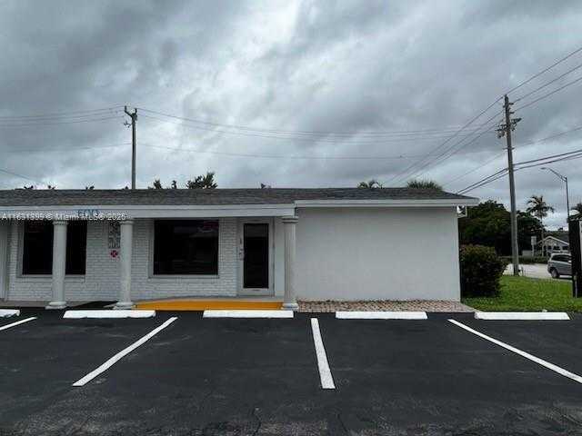 Small Image of 600 WEST OAKLAND PARK BLVD, Wilton Manors Number 3