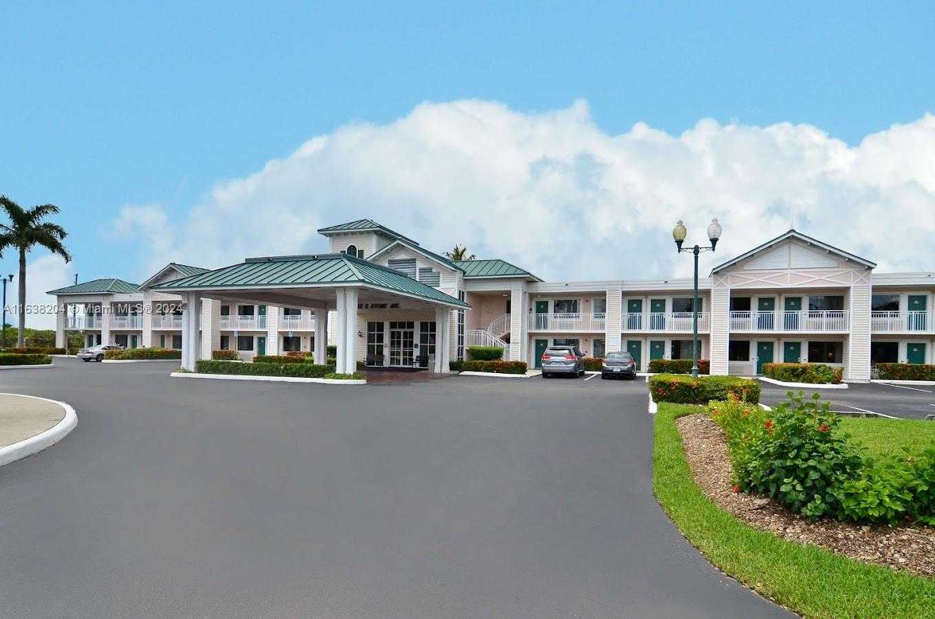 Small Image of 411 SOUTH KROME AVE, Florida City Number 2