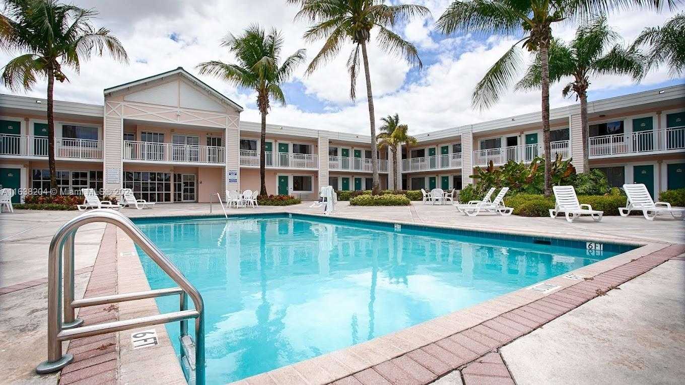 Small Image of 411 SOUTH KROME AVE, Florida City Number 3