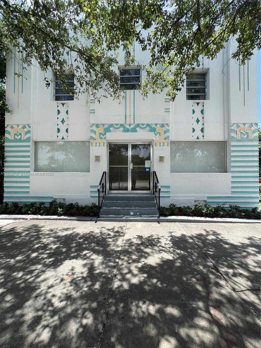 Small Image of 8411 BISCAYNE BLVD, Miami Number 2
