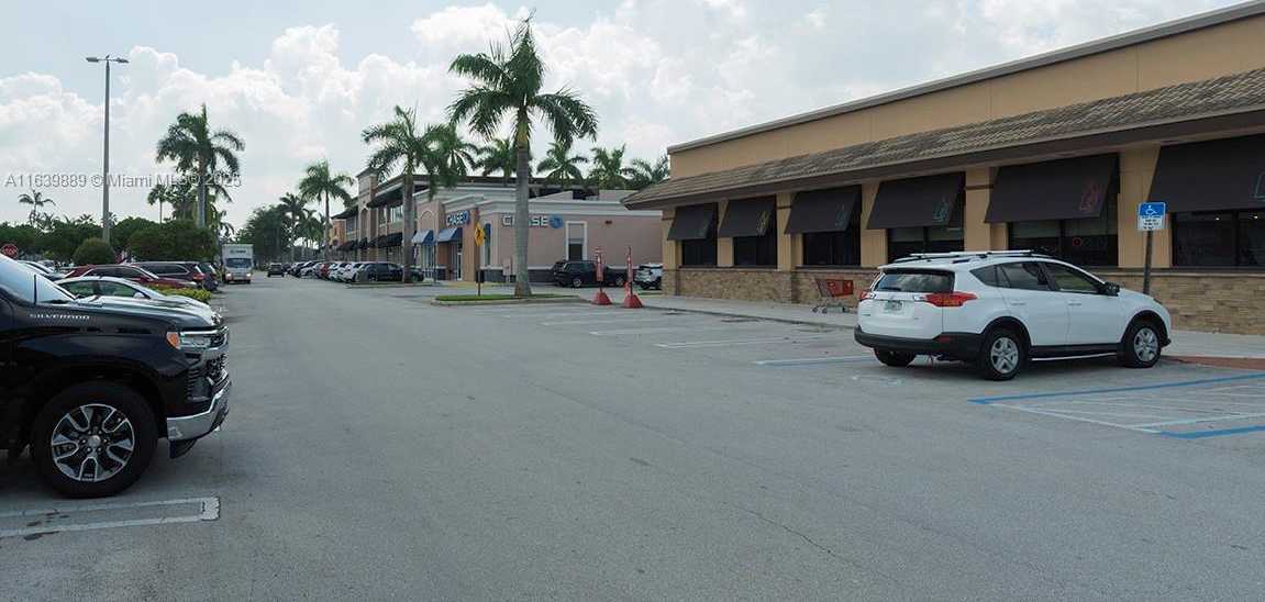 Small Image of 12610 SOUTH WEST 120TH ST, Miami Number 13