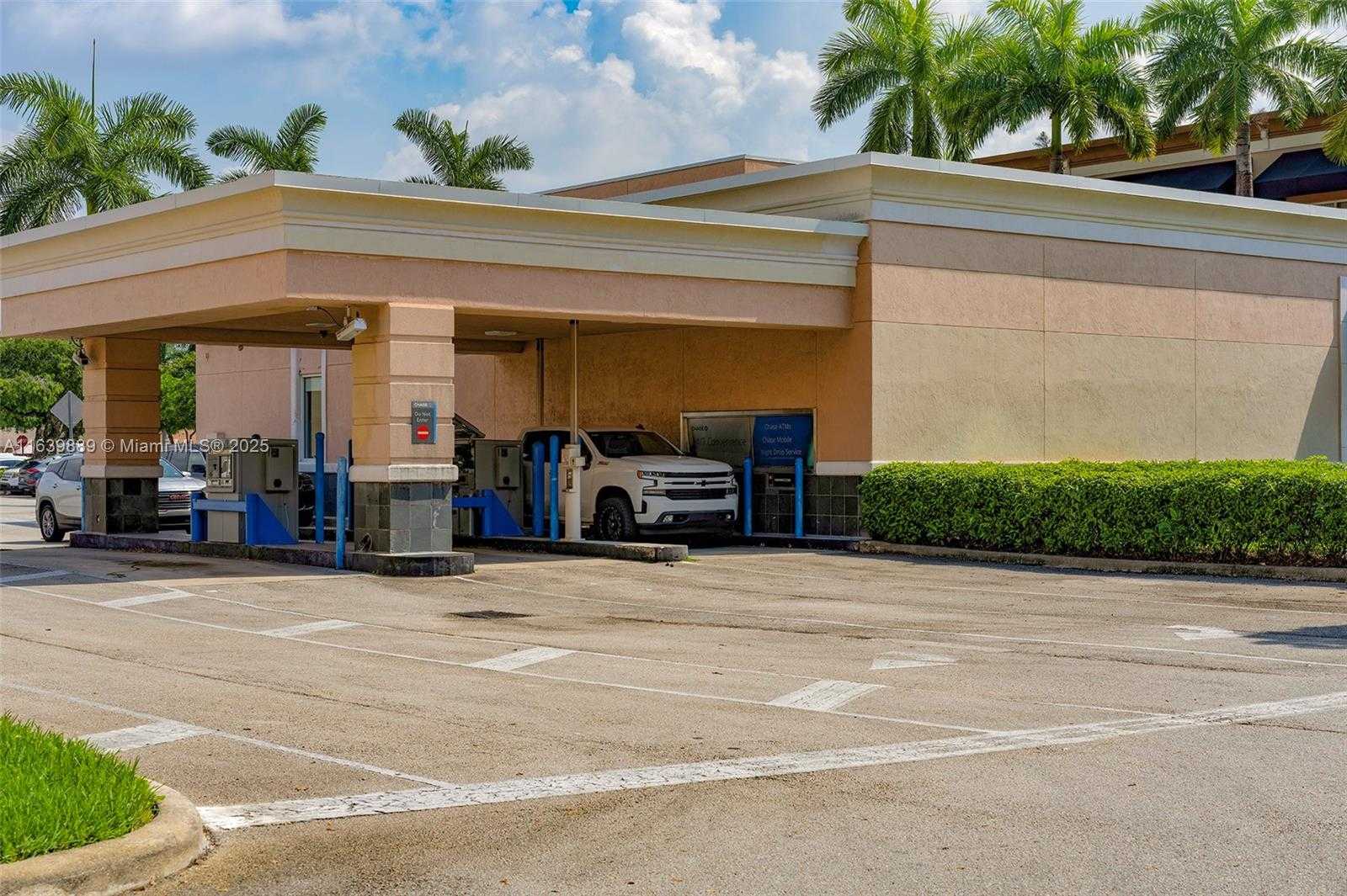 Small Image of 12610 SOUTH WEST 120TH ST, Miami Number 17