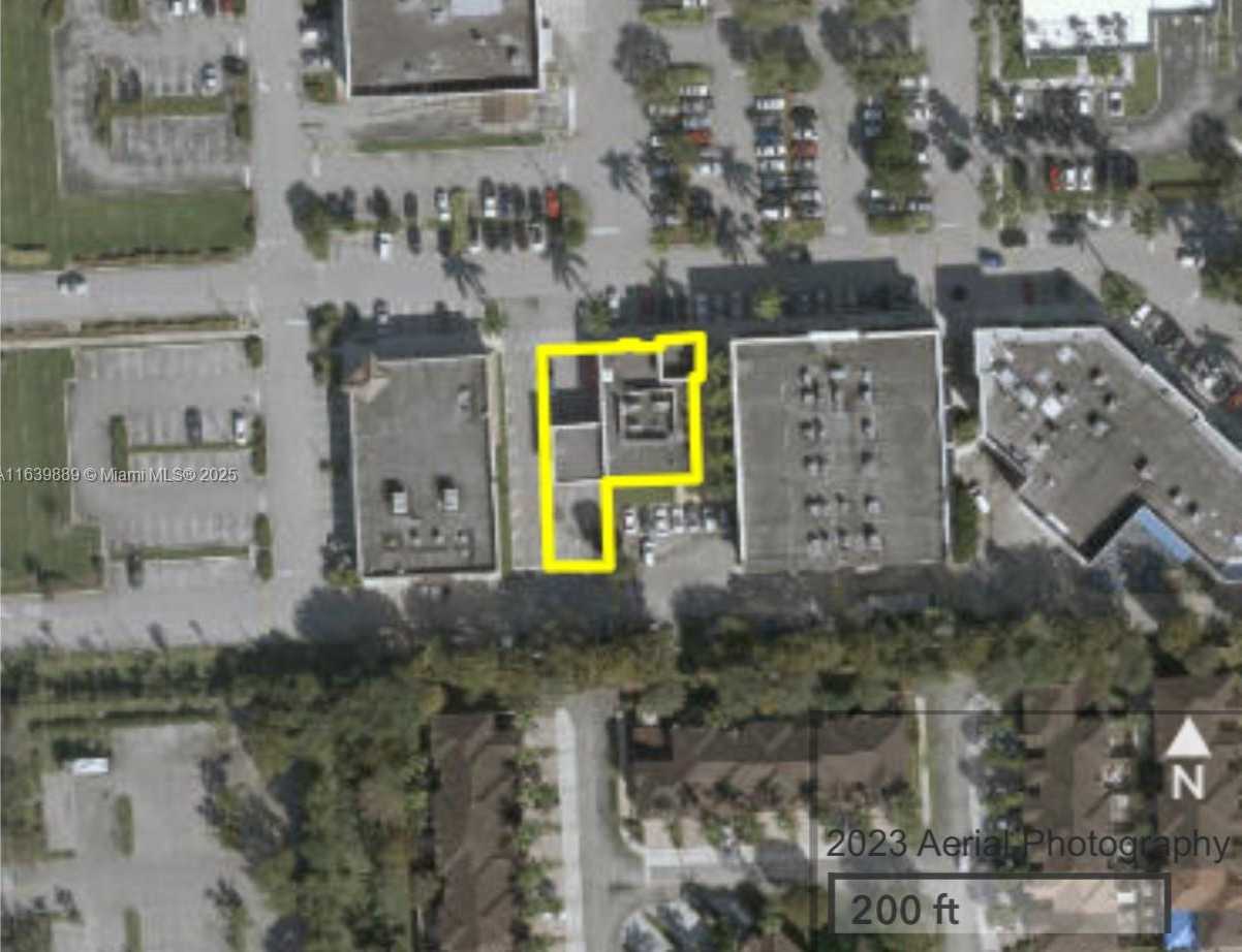 Small Image of 12610 SOUTH WEST 120TH ST, Miami Number 21