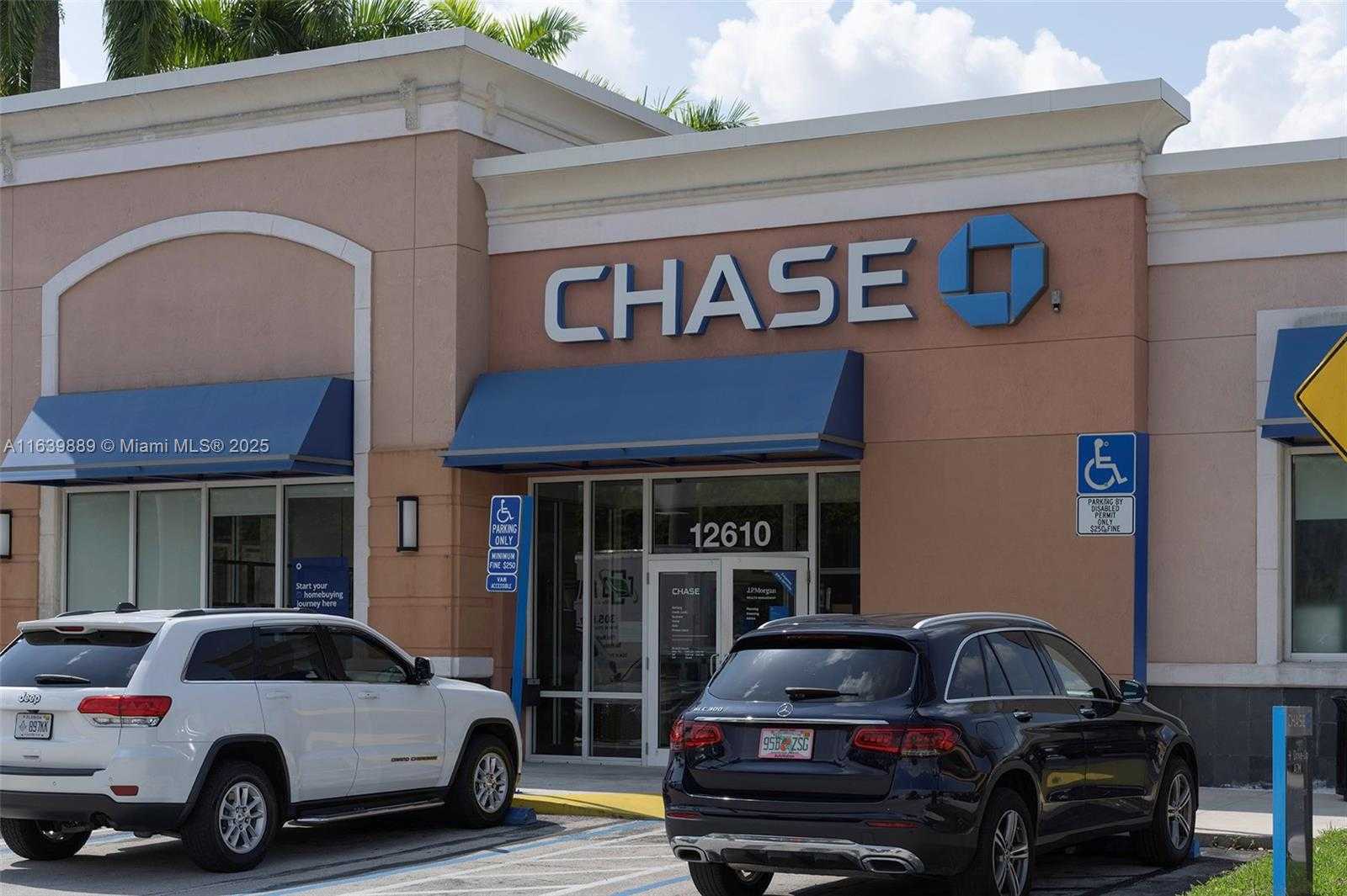 Small Image of 12610 SOUTH WEST 120TH ST, Miami Number 4