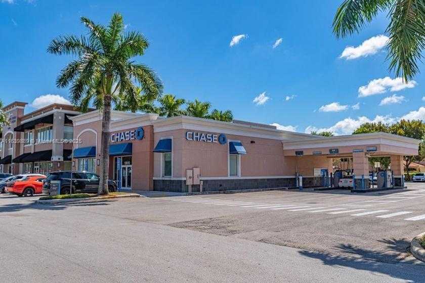 Small Image of 12610 SOUTH WEST 120TH ST, Miami Number 5