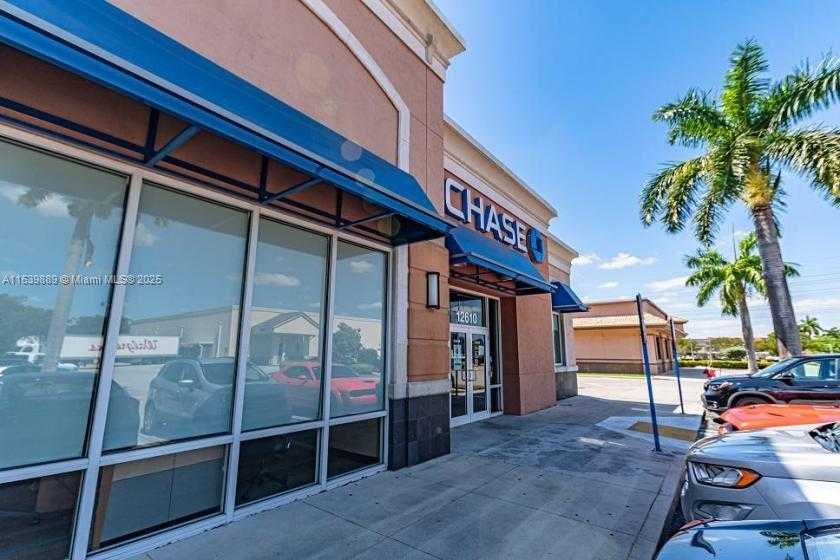 Small Image of 12610 SOUTH WEST 120TH ST, Miami Number 7