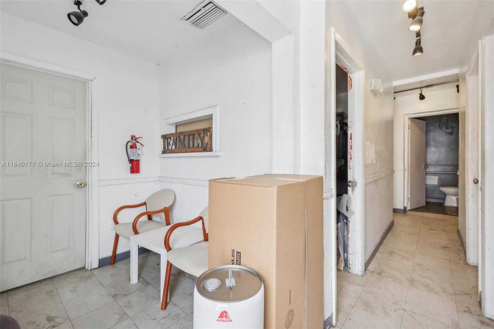 Small Image of 15150 WEST DIXIE HWY, North Miami Beach Number 20