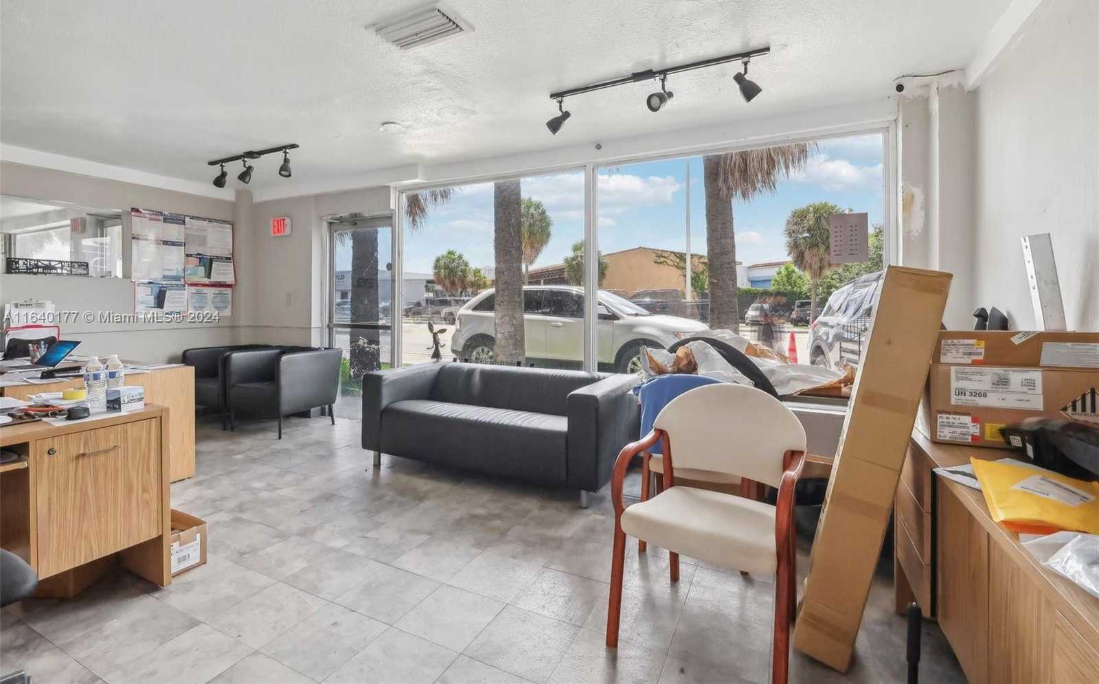 Small Image of 15150 WEST DIXIE HWY, North Miami Beach Number 21