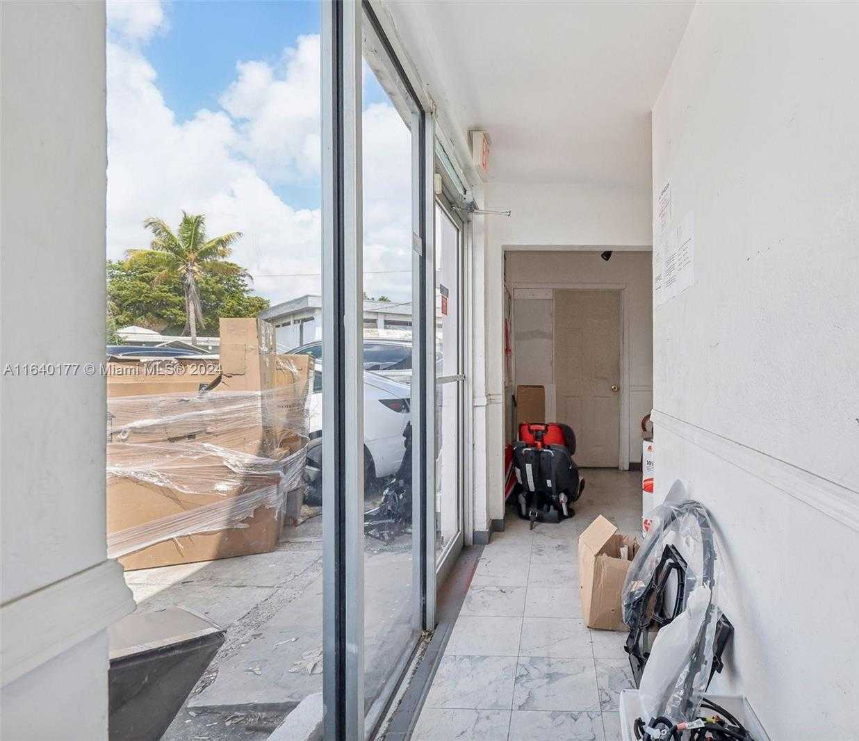 Small Image of 15150 WEST DIXIE HWY, North Miami Beach Number 22