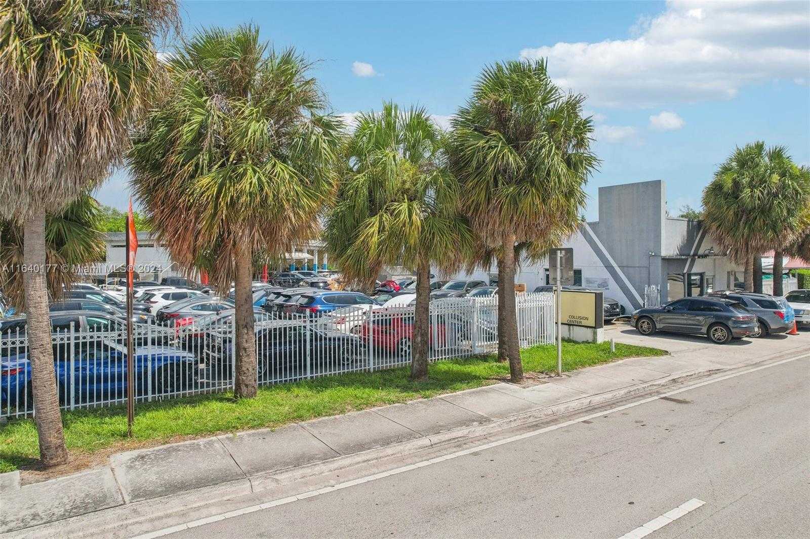 Small Image of 15150 WEST DIXIE HWY, North Miami Beach Number 32