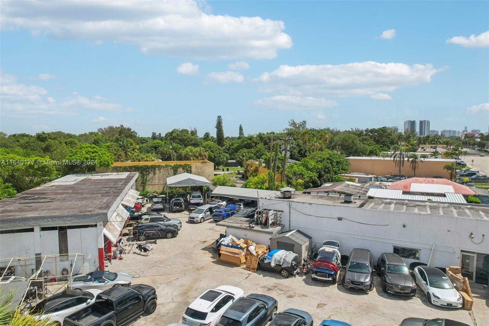 Small Image of 15150 WEST DIXIE HWY, North Miami Beach Number 33