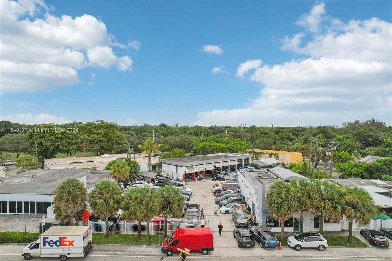 Small Image of 15150 WEST DIXIE HWY, North Miami Beach Number 6