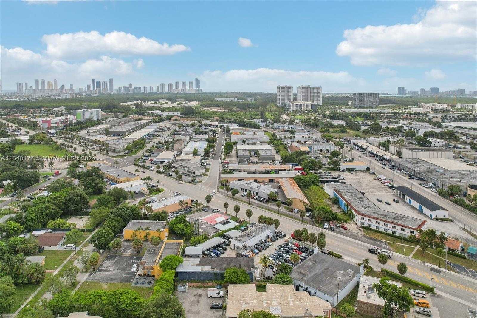 Small Image of 15150 WEST DIXIE HWY, North Miami Beach Number 9