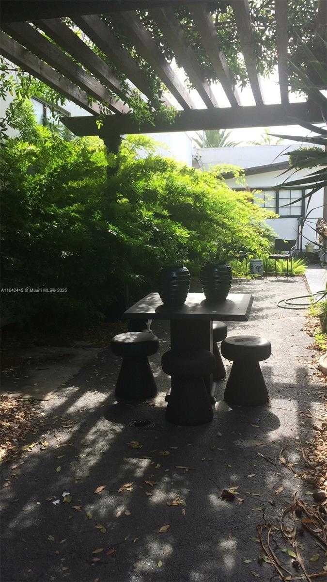 Small Image of 102 NORTH FEDERAL HWY, Dania Beach Number 14